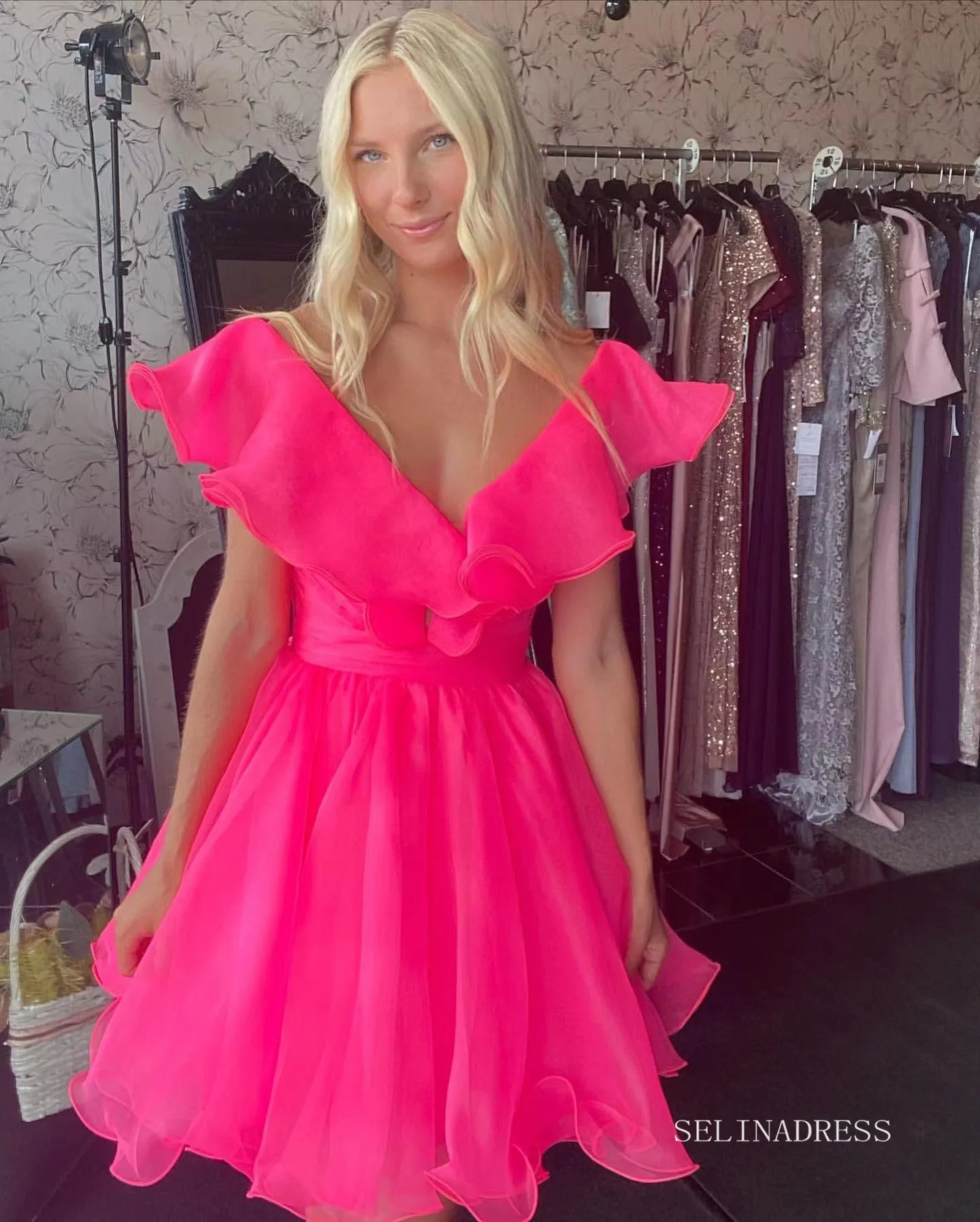 A-line V neck Fuchsia Homecoming Dresses 2022 Flouncing Short Prom Dresses #TKL016