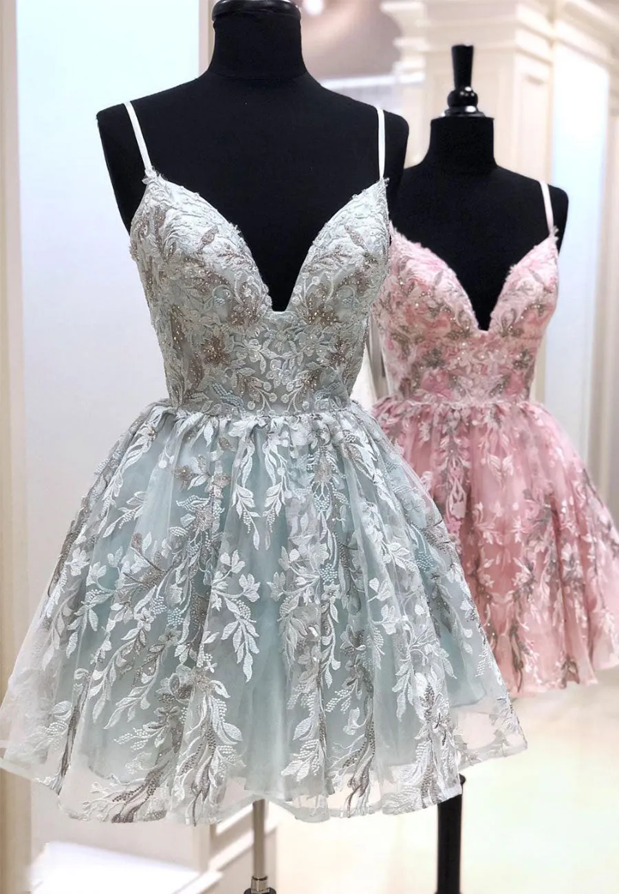 Cute V-Neck Lace Short Prom Dresses A-Line Homecoming Dresses