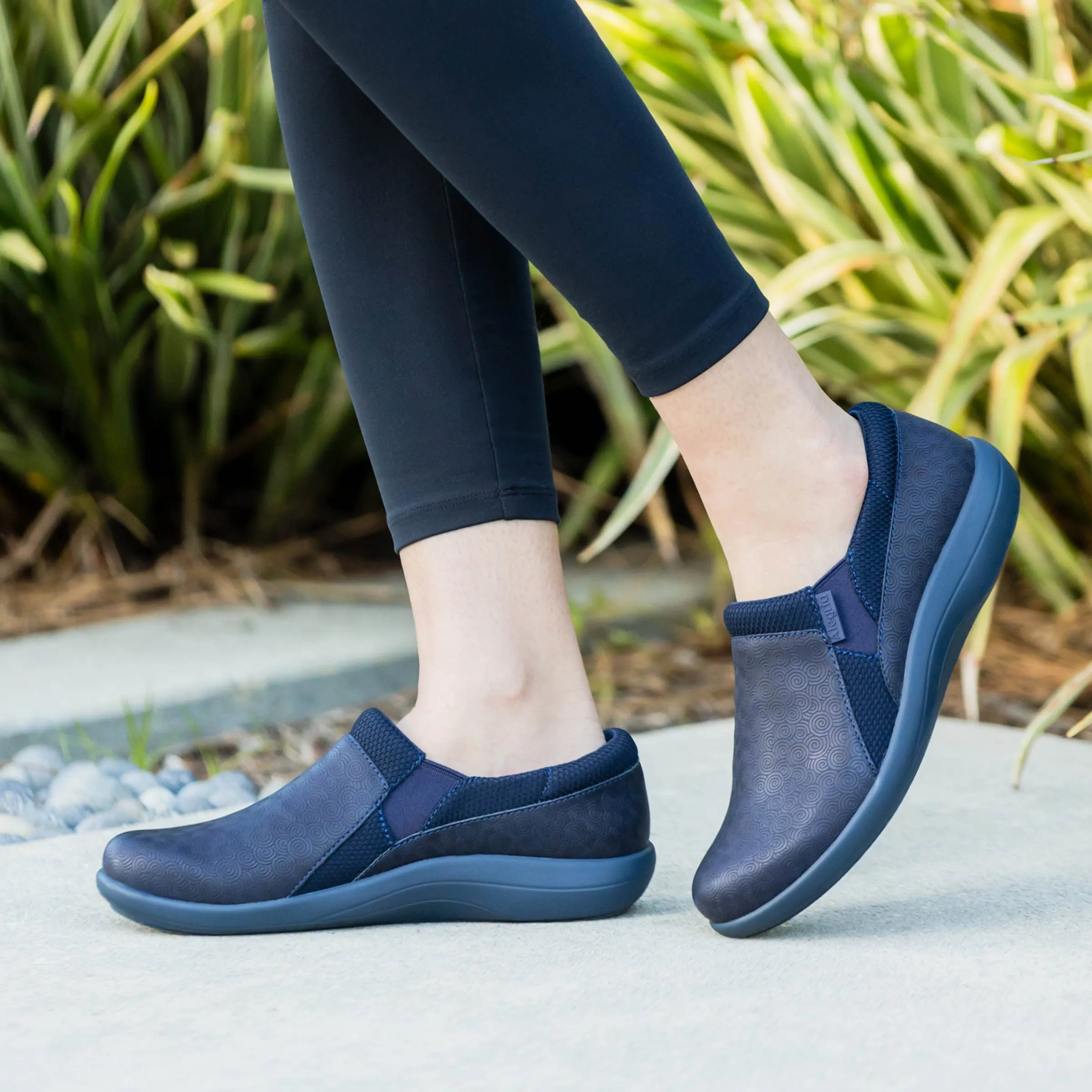 Duette Swirl Wind Navy Shoe