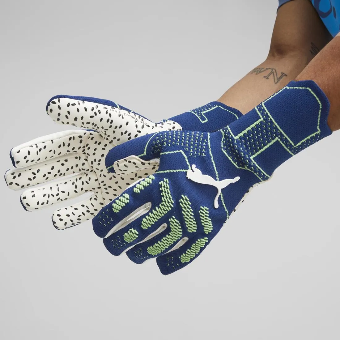 PUMA Future Ultimate Negative Cut Men's Football Goalkeeper Gloves Blue