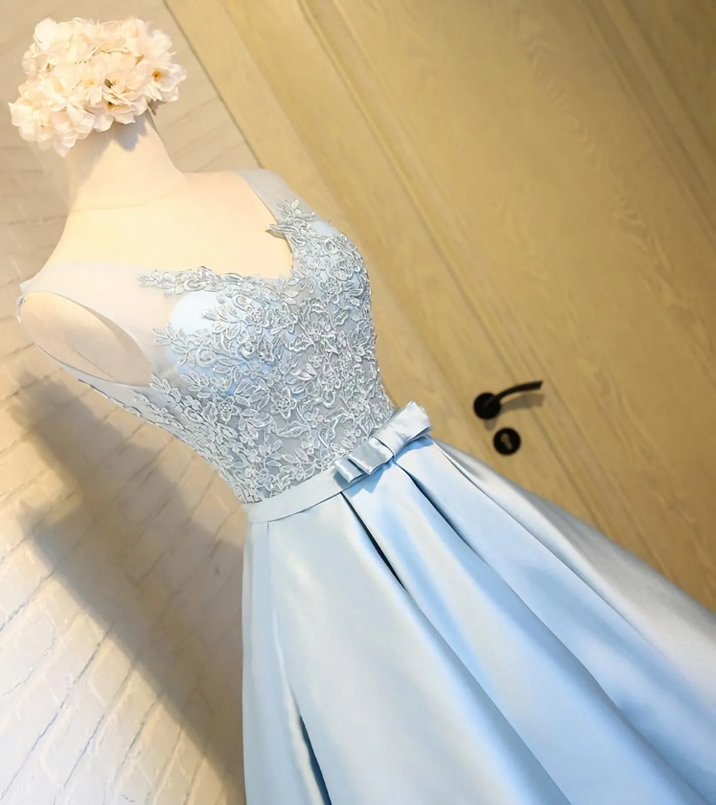 Sky Blue A Line V Neck Short Prom Dresses Appliques Lace Homecoming Dresses